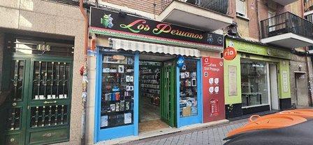 LOS PERUANOS TIENDA MOVIL