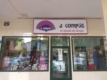 A Compás
