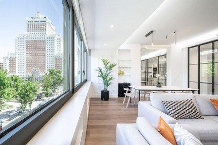 Madrid Plaza Apartments