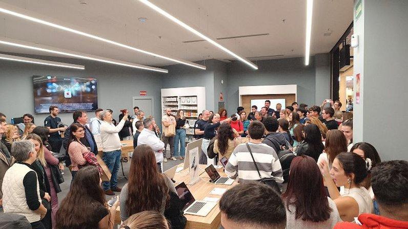 INTECAT I Tienda Apple Plenilunio