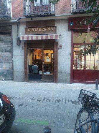 Juan Alvarez guitars