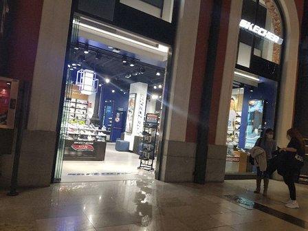 Skechers