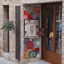 ENTRE ARTE Y PUNTO