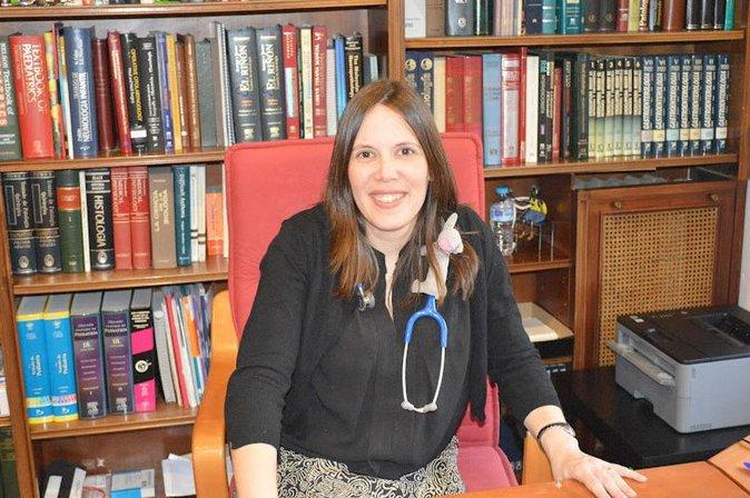 Dra. Verónica Sanz Santiago, Pediatra