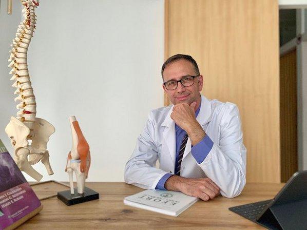 Dr Oscar Romanillos- Cirugía Ortopédica y Traumatología.