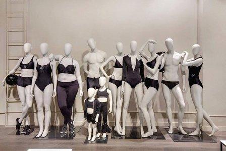 MRôlo Maniquíes y Equipamiento Comercial