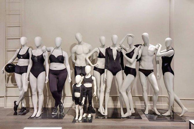 MRôlo Maniquíes y Equipamiento Comercial