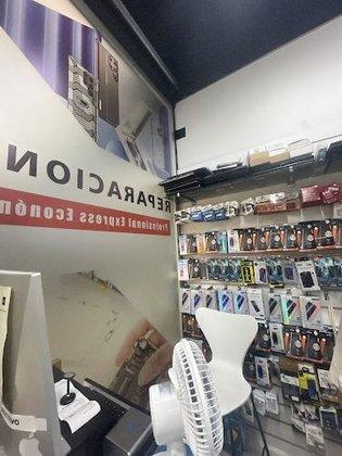 H&F MOBILE STORE