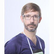 Dr. Alonso Bau González, Traumatólogo