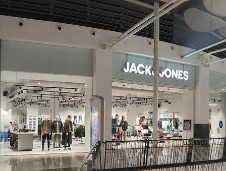 JACK & JONES