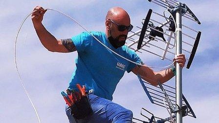 ÁNGEL LUIS MANJAVACAS QUIÑONES ( LLANO ELECTRICIDAD)
