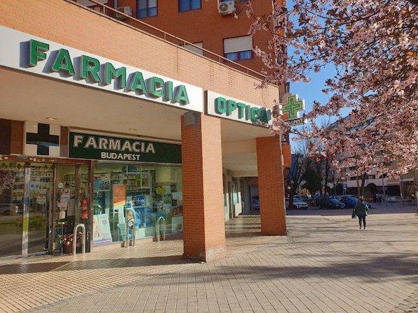 Farmacia Óptica Budapest. Multiópticas