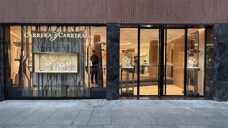 Carrera y Carrera Flagship Boutique