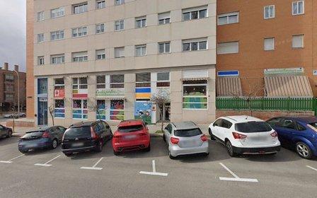 tienda de cerámica cerca de Antonio