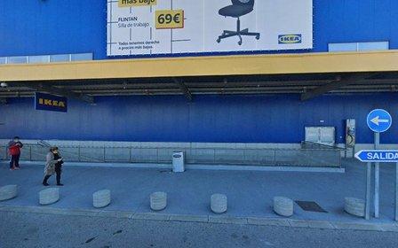 Toys"R"Us