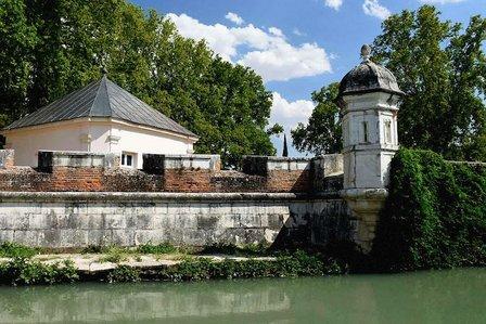 El Curiosity: Barco Turistico de Aranjuez