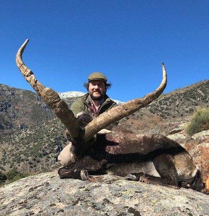 Spain Outfitters