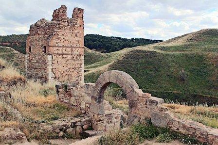 Castle of Alcalá la Vieja (ruins)