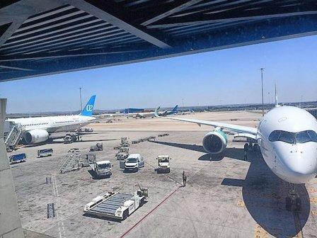 FLY TRAVEL MADRID