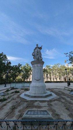 Plaza Villa de París Garden