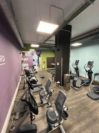 Anytime Fitness Bravo Murillo