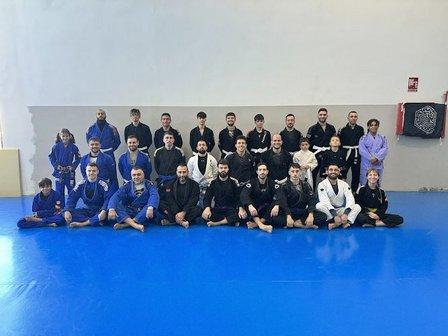 PlayJitsu Academy - Escuela de Jiu Jitsu brasileño y grappling Madrid