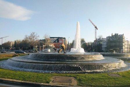 Fuente de los Delfines