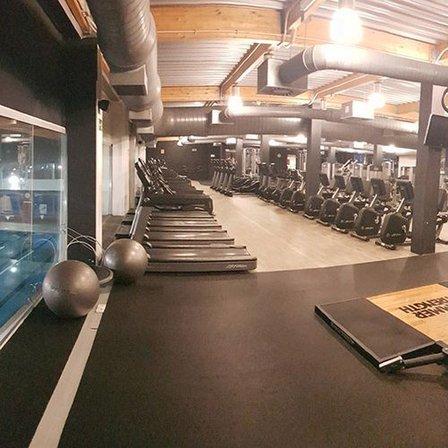 Complejo Deportivo Los Lagos