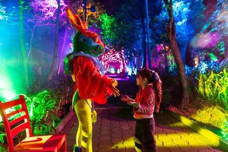 Naturaleza Encendida. Alice in Wonderland
